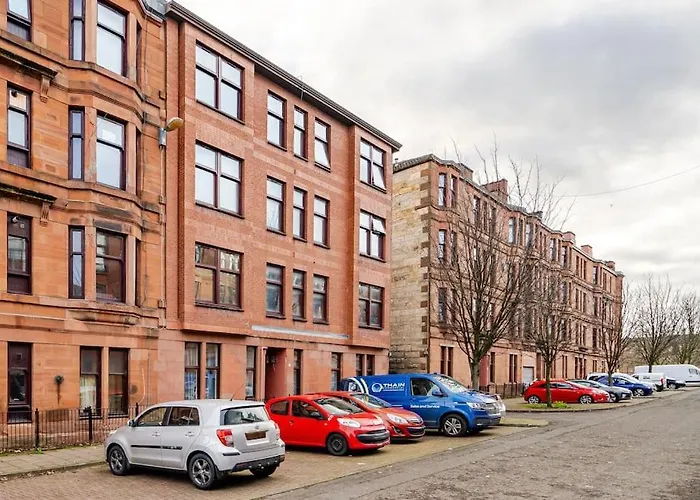 Stunning Ground Floor Flat In Southside.